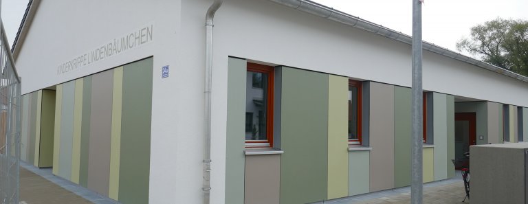 Bildrotation Lindenbäumchen - Haus mit Aufschrift